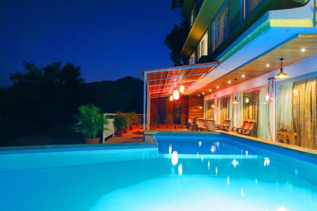Lake View Resort Lonavla Zewnętrze zdjęcie